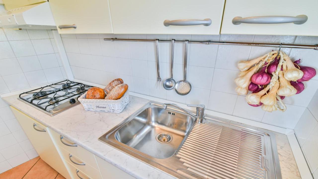 Casa Christina Rentals-24 Apartment Peschiera del Garda