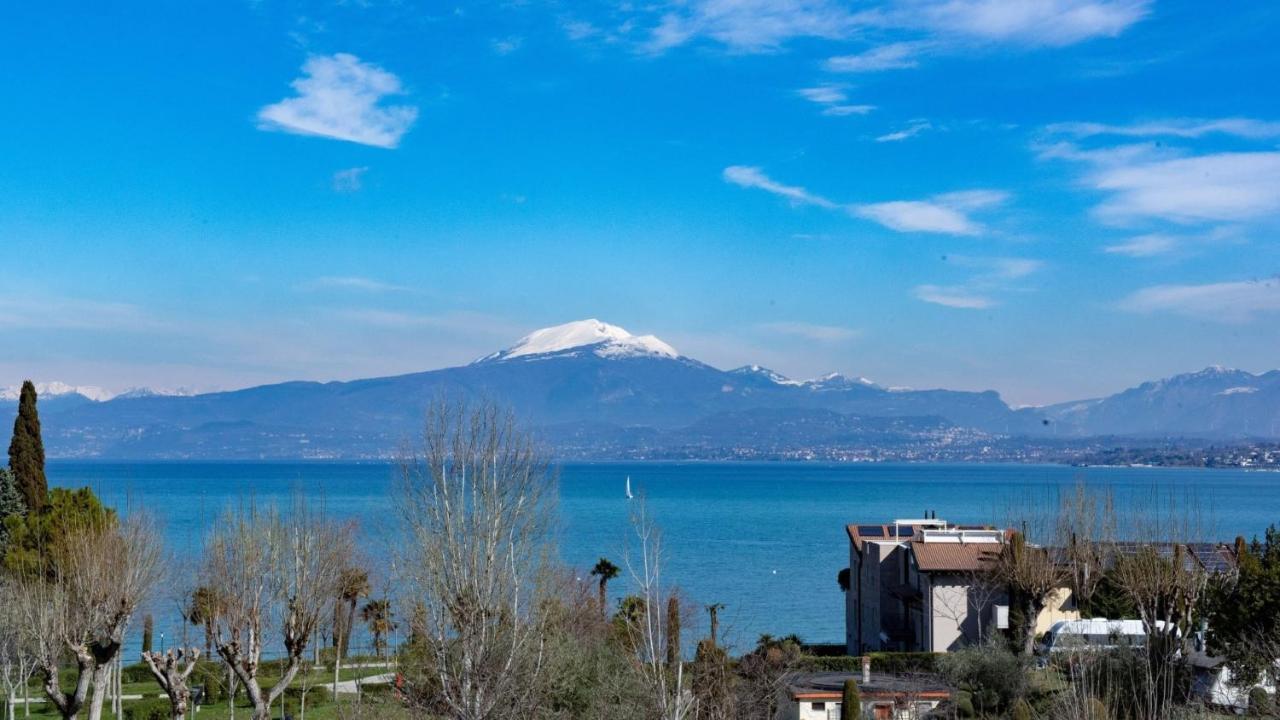 Casa Christina Rentals-24 Apartment Peschiera del Garda